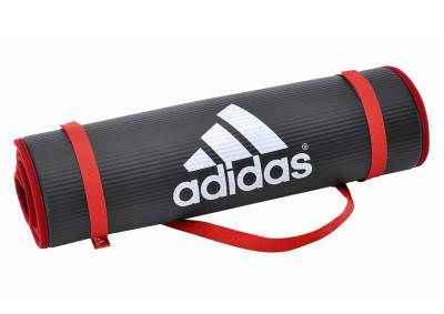Тренировочный мат Adidas ADMT-12235 Набитая поверхность толщиной 1 см предназначена для смягчения касания рук, коленей и других частей тела для того, чтобы во время тренировки не думать о комфорте.
Размеры (ДхШхВ): 183 x 61 x 1 см;
Вес нетто: 1,1 кг;
